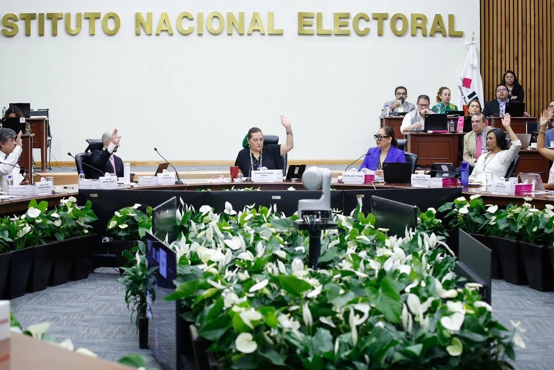 Senado envía al INE expedientes de candidatos al Poder Judicial