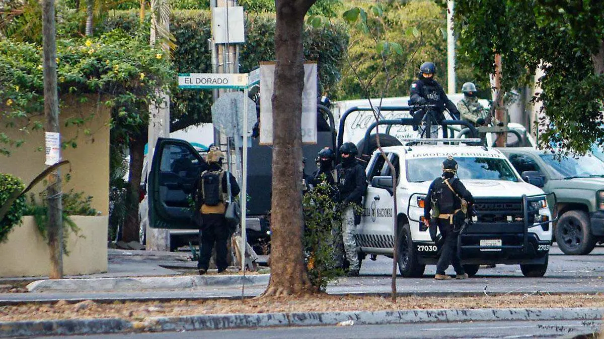 Encuentran entre milpas a una mujer sin vida, en Atlautla, Edomex