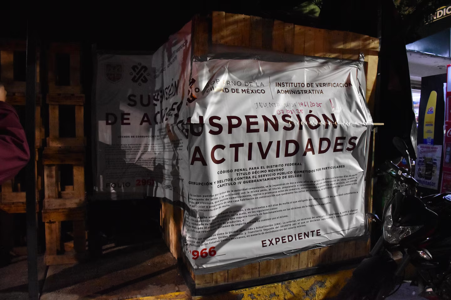 Suspenden 30 negocios fuera de norma en la CDMX durante operativos nocturnos