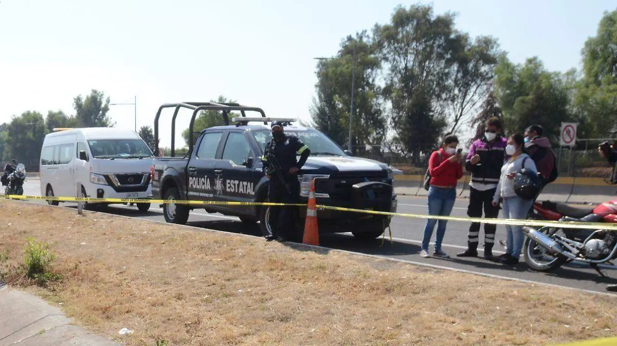 Dan de baja a dos peritos y un policía de la FGJEM por negligencia en escena de crimen cometido en Ecatepec