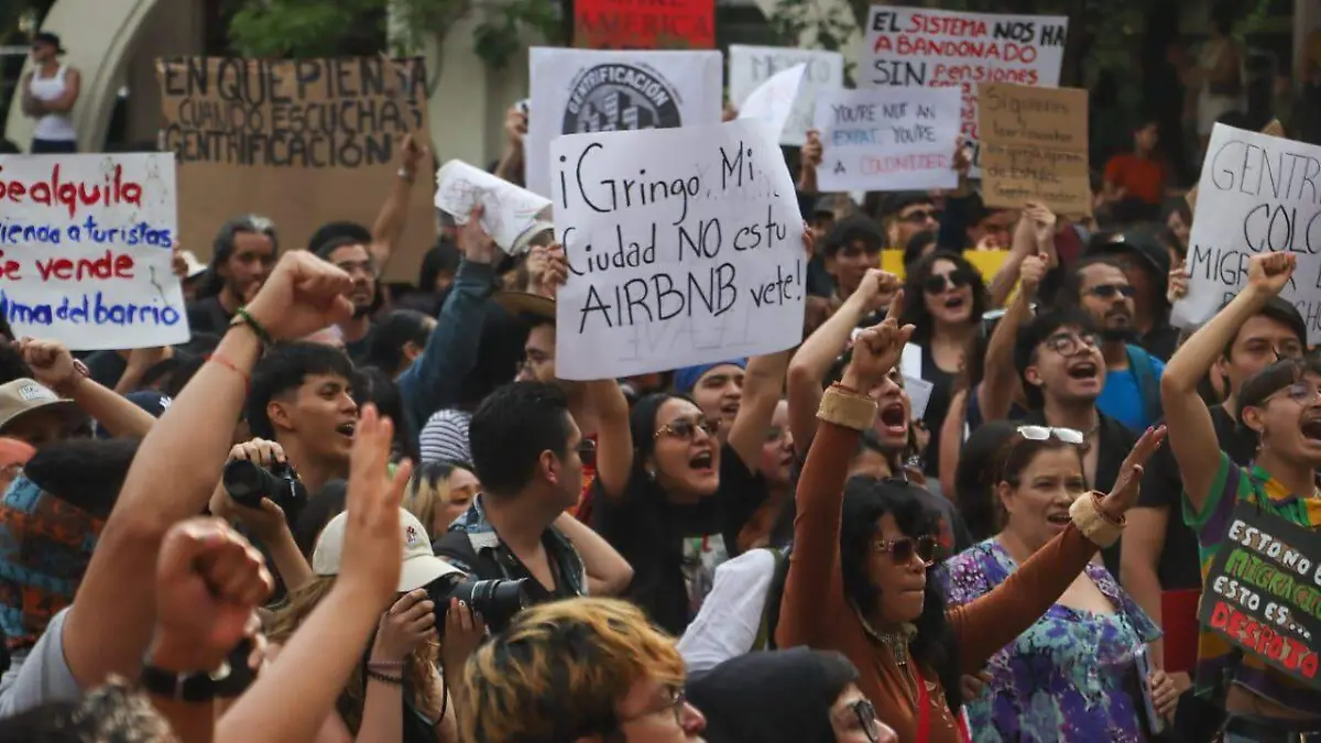 Sector comercial no puede seguir pagando el alto costo por las marchas: Canaco Servytur