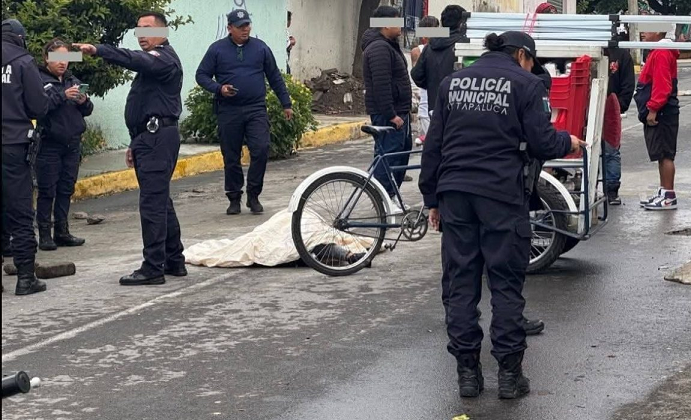 Ejecutan a tamalera de cuatro tiros en Ixtapaluca