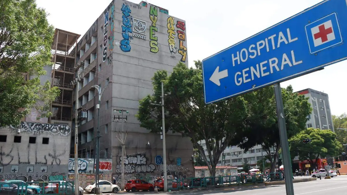Demolerán el Hospital General “Dr. Gonzalo Castañeda Escobar”, en Tlatelolco, tras 12 años abandonado