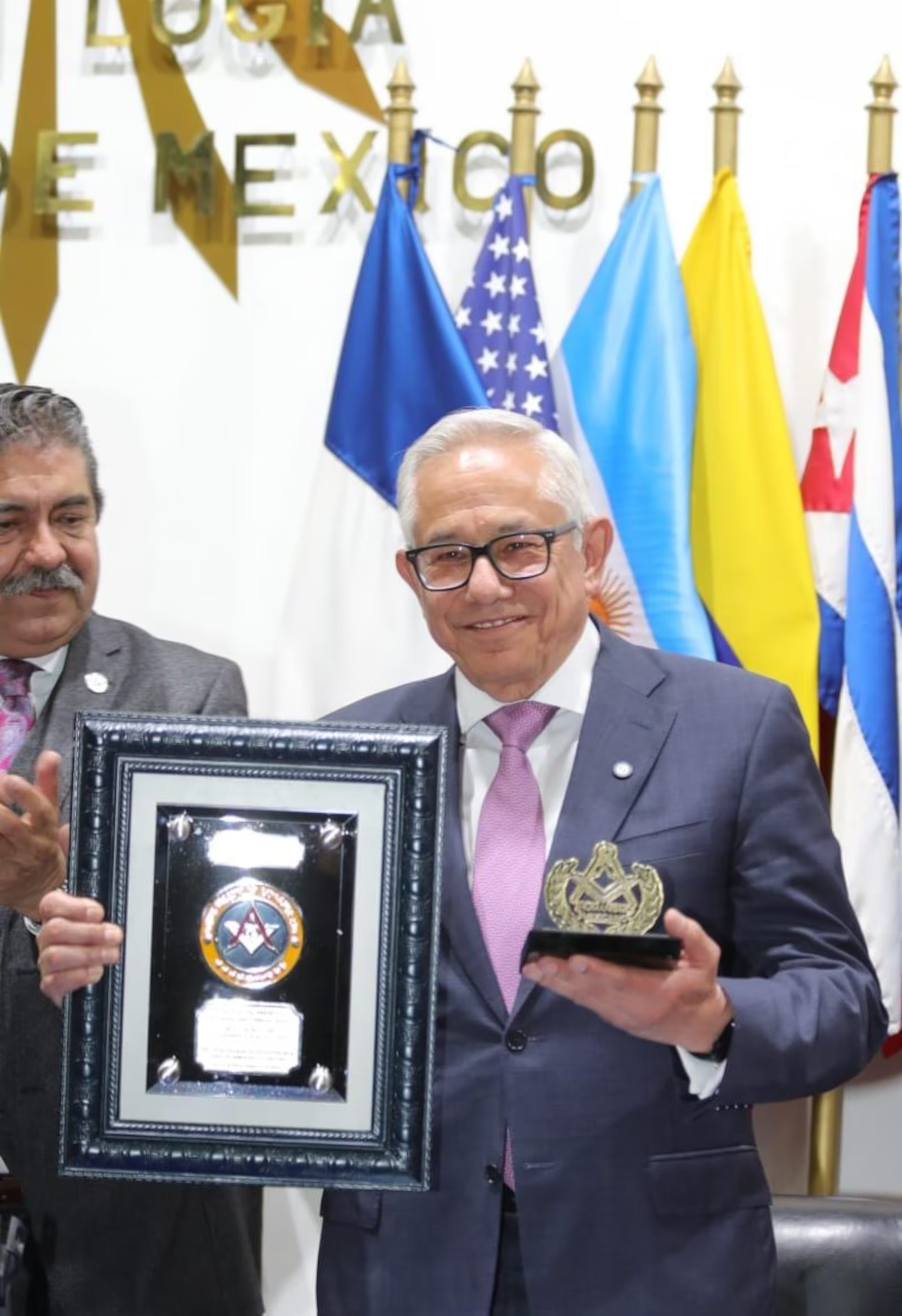 Reconocen labor humanista de Jorge Gaviño Ambriz