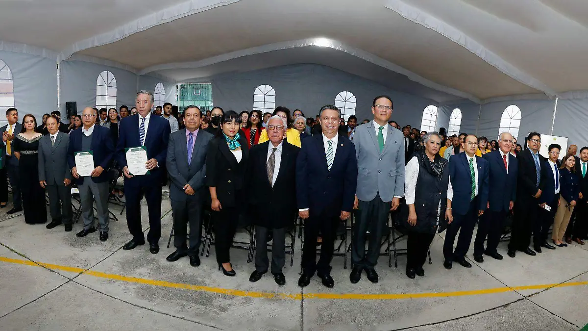 Patricia Zarza asume la rectoría de la UAEMex, pero persiste descontento estudiantil y docente