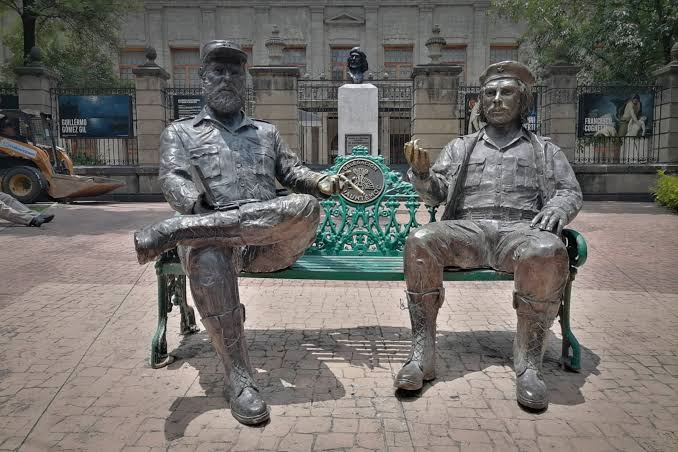 Movimiento Antorchista rechaza el retiro unilateral de las estatuas de Fidel Castro y Ernesto “Che” Guevara