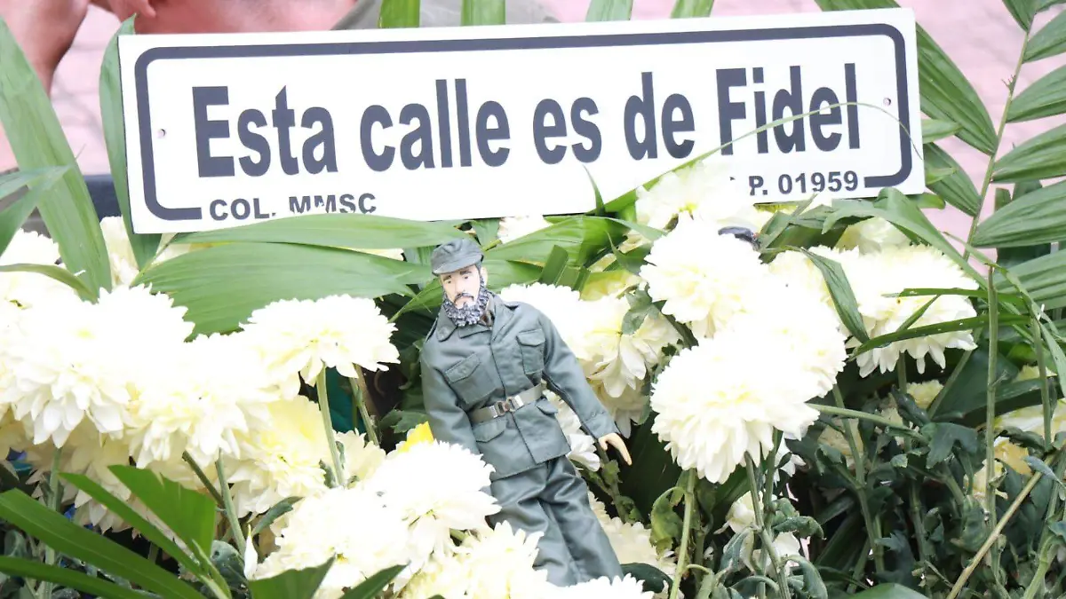 Ciudadanos quieren renombrar parque donde estaban las estatuas del Che Guevara y Fidel Castro