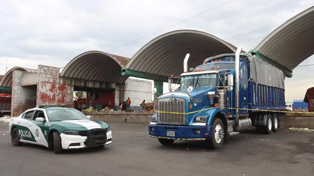 Localizan el cadáver de un chofer en el estacionamiento de la CEDA