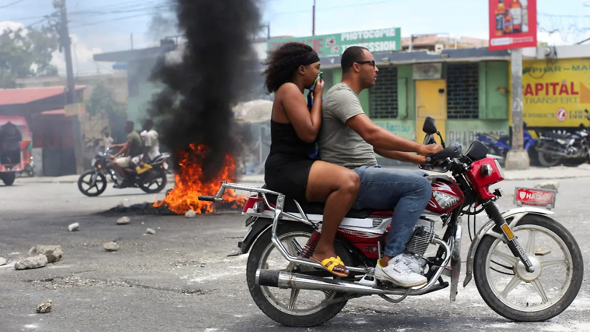 SRE pide a mexicanos salir de Haití