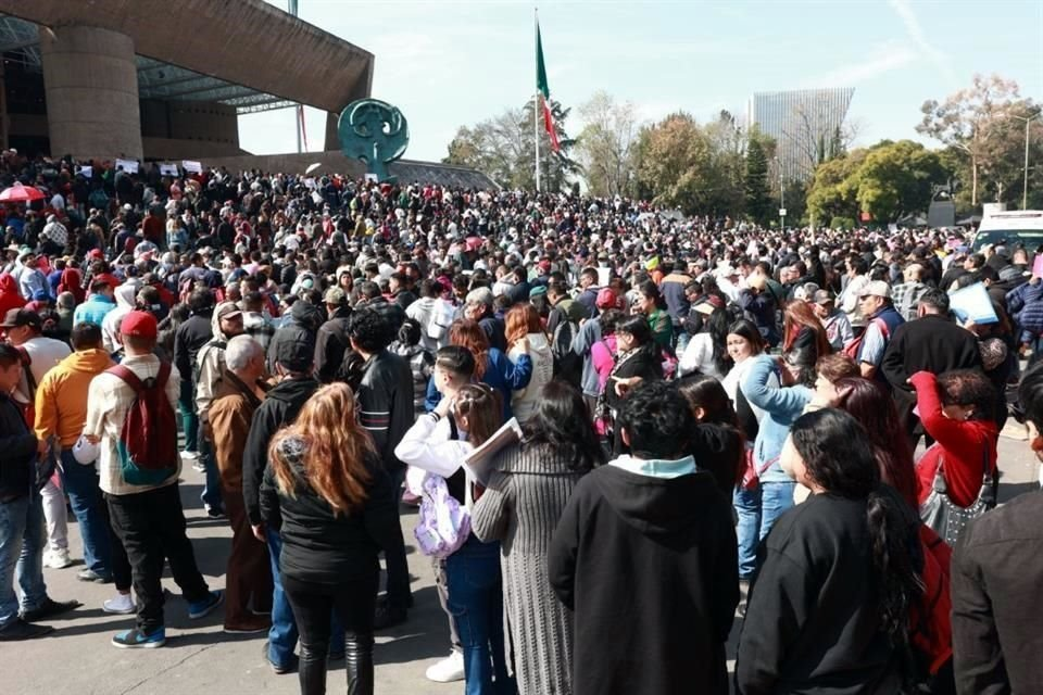 Trabajadores de CDMX exigen pago completo del FONAC 2025; denuncian retrasos