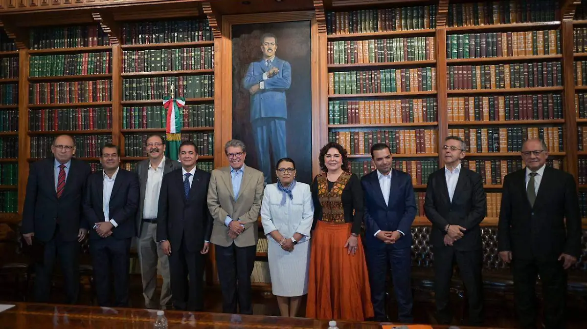 Segob se reúne con legisladores de cara al próximo periodo ordinario de sesiones