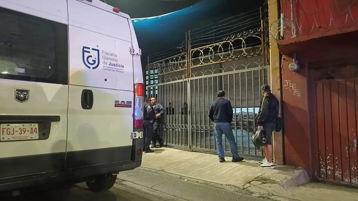 Ejecutan a sujeto dentro de una mueblería de la Calzada Ermita Iztapalapa