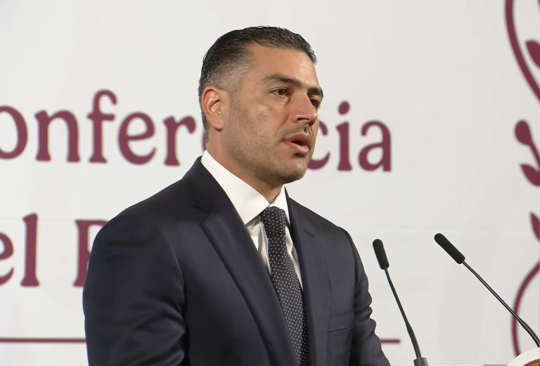Coordenadas Políticas/Martín Aguilar/Donde manda capitán