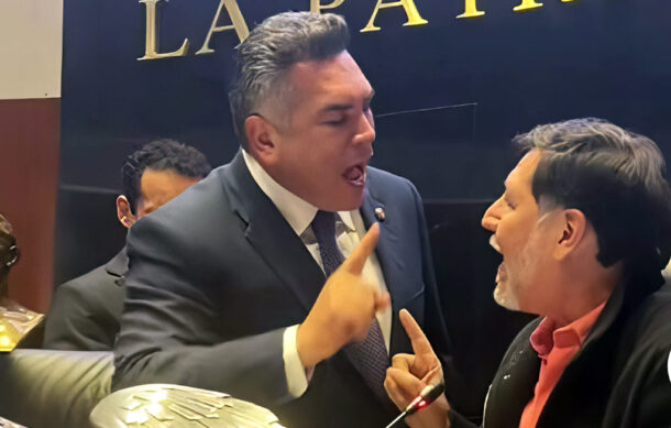 Coordenadas Políticas/Martín Aguilar/Más cae un hablador