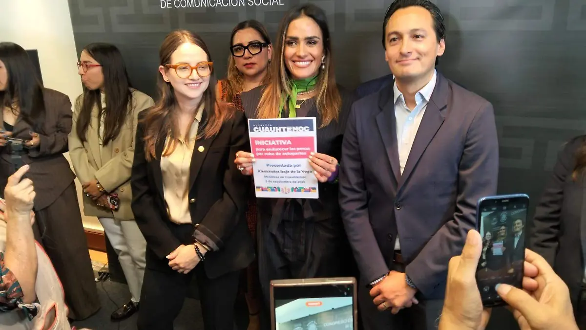 Rojo de la Vega propone tipificar robo de autopartes como delito autónomo con penas 50% más altas