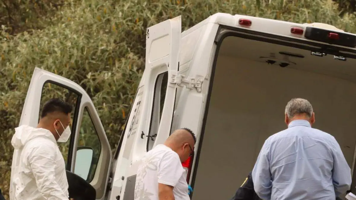 Descubren restos humanos y casquillos de arma en Cacalomacán, Toluca