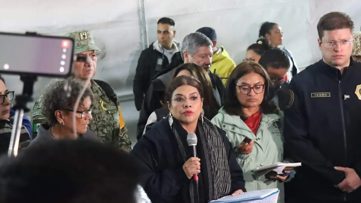 Confirma Clara Brugada 57 lesionados tras volcadura de pipa en Iztapalapa; 19 personas se reportan graves