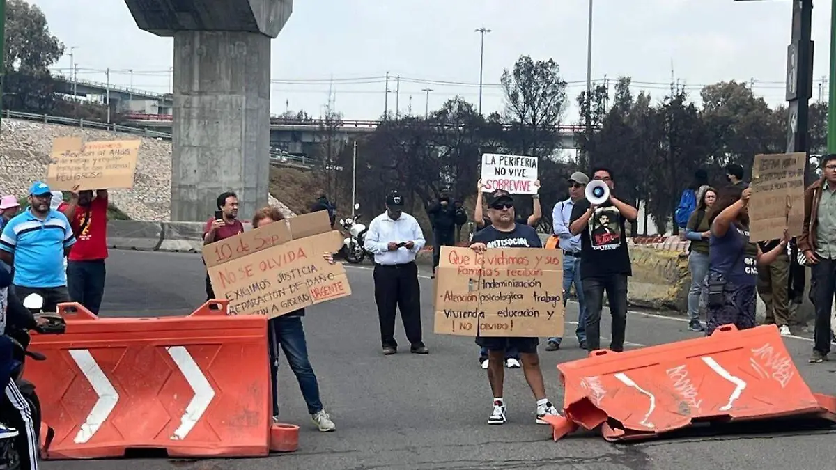 Familias de víctimas tras explosión de pipa en Iztapalapa exigen indemnización