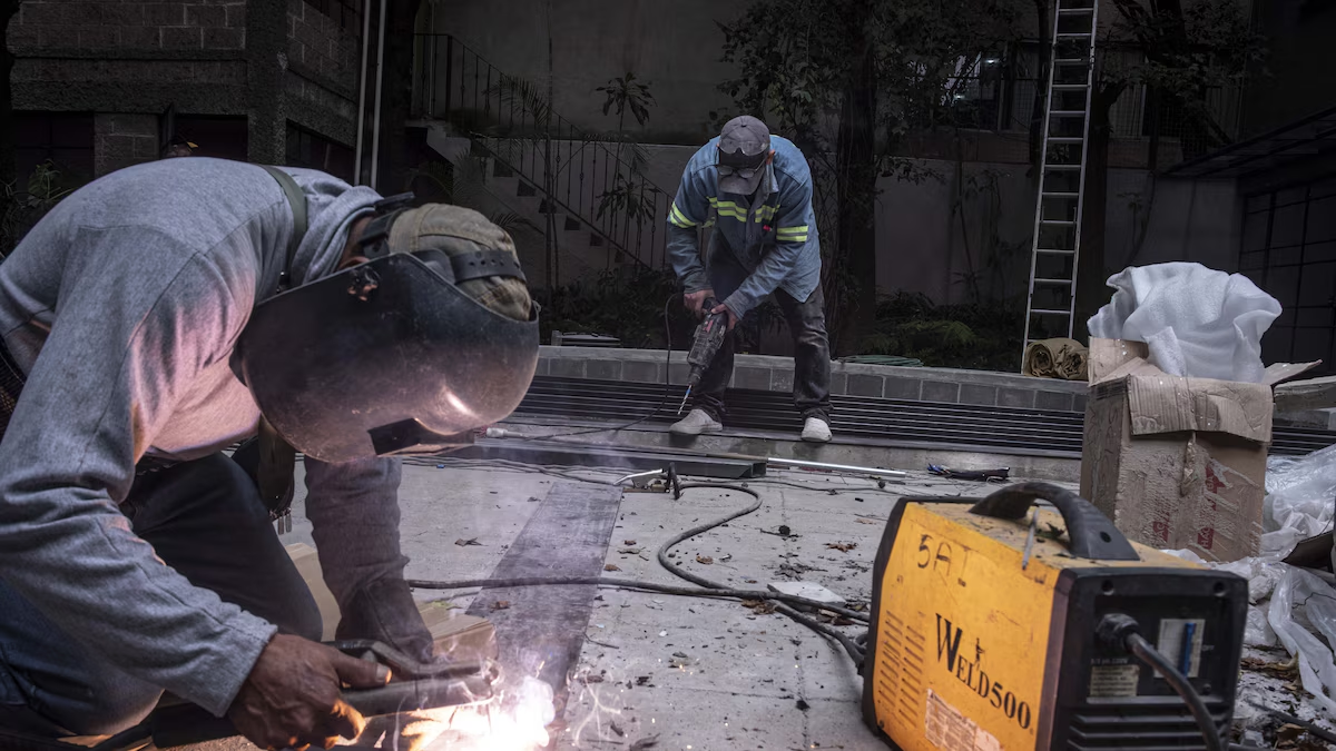 Actividad industrial en México acentúa debilitamiento