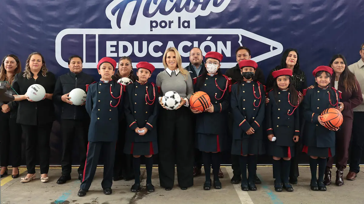 Mejora Huixquilucan escuela de Zacamulpa en beneficio de 700 estudiantes