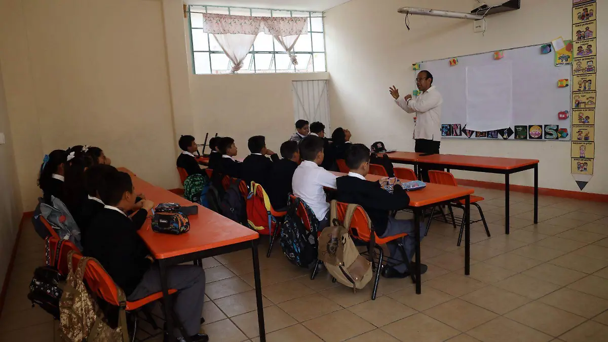 Rasuran presupuesto para evaluación educativa y formación docente