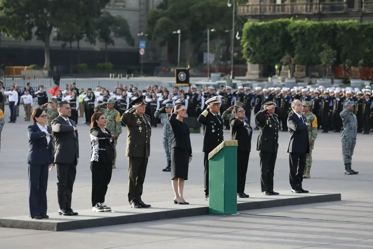Encabeza Sheinbaum ceremonia en memoria de las víctimas de los sismos de 1985 y 2017