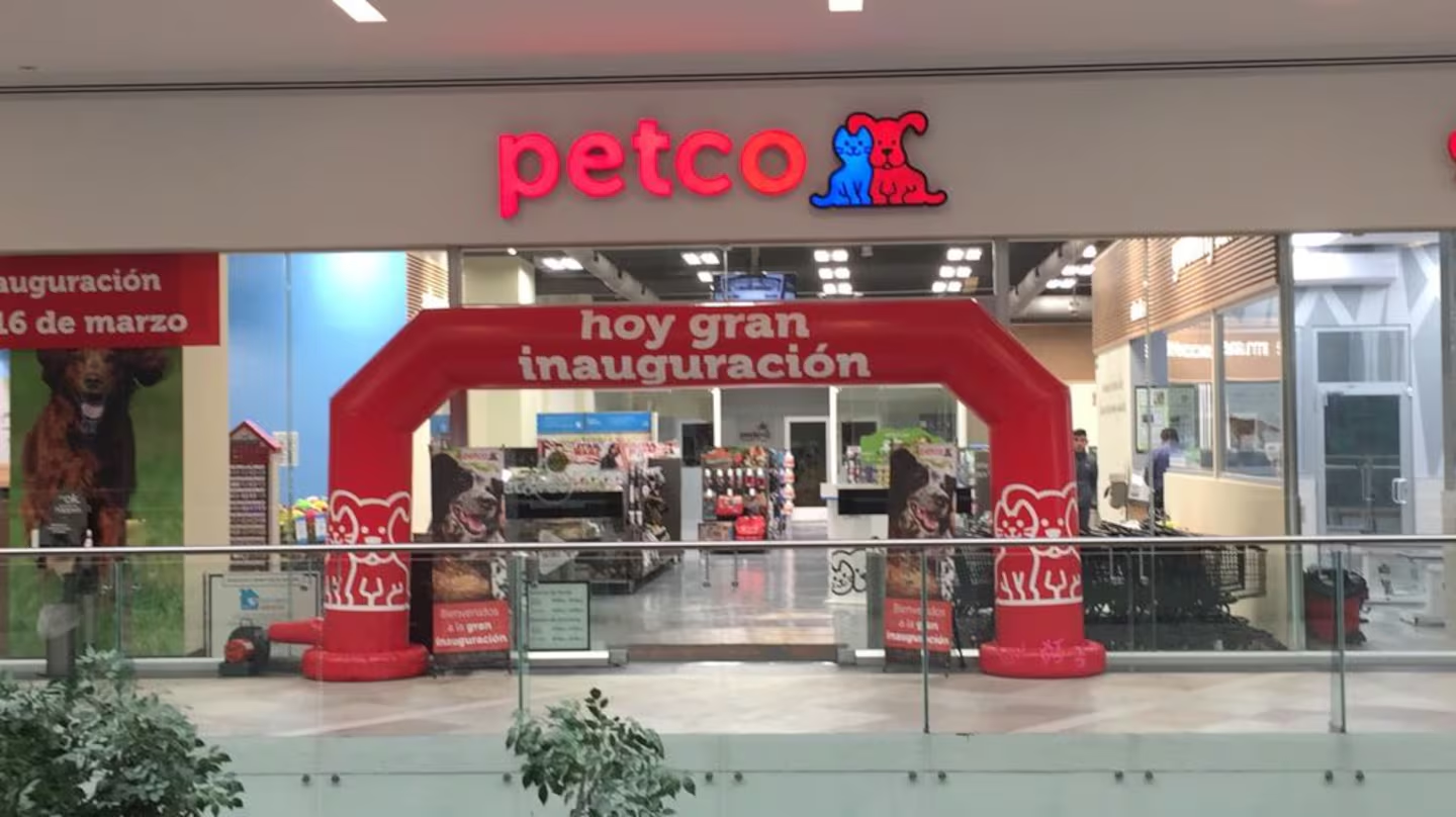 PVEM busca prohibir exhibición de animales para su venta en la CDMX