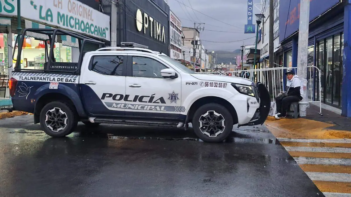 Tlalnepantla vive tensión social por desalojo de ambulantes