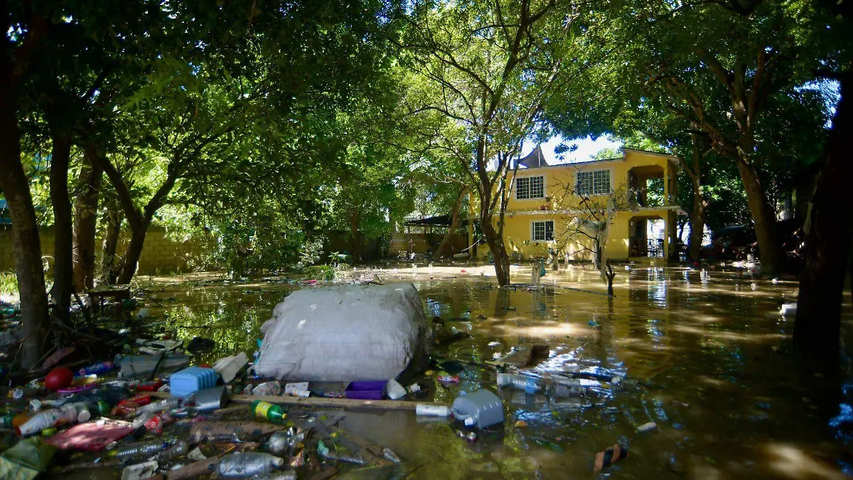 El gobierno de la CDMX habilita 32 centros de acopio para damnificados por inundaciones en Veracruz