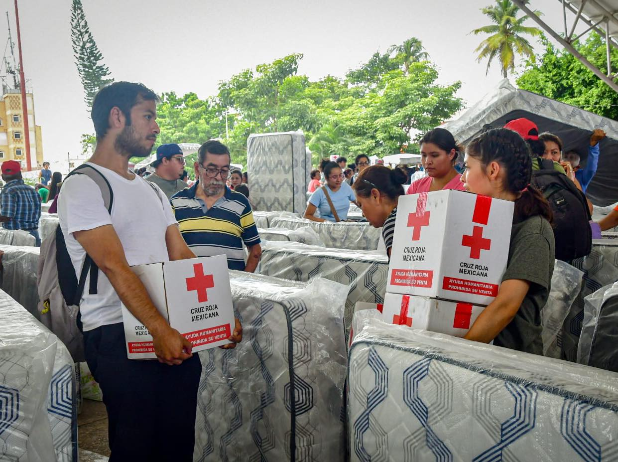 Cruz Roja Mexicana continúa recibiendo ayuda humanitaria para personas afectadas por las inundaciones