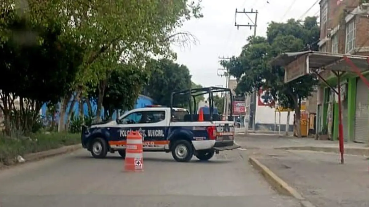 Muere automovilista al chocar contra tráiler estacionado avenida Recursos Hidráulicos, Ecatepec