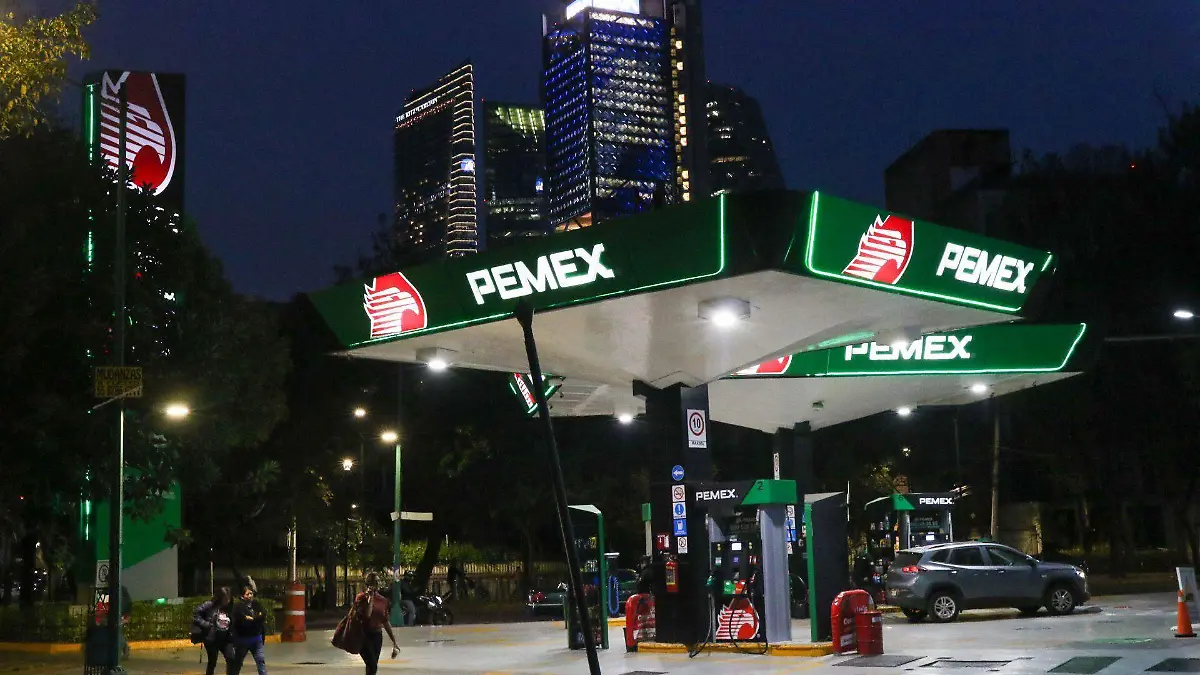 Pemex recorta pérdidas en tercer trimestre, pero la deuda con proveedores crece