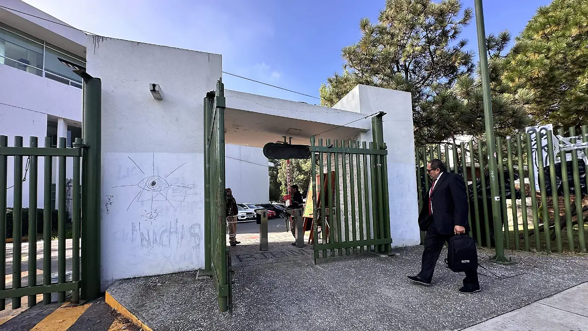 UAEMex se deslinda de evento estudiantil en memoria de normalistas