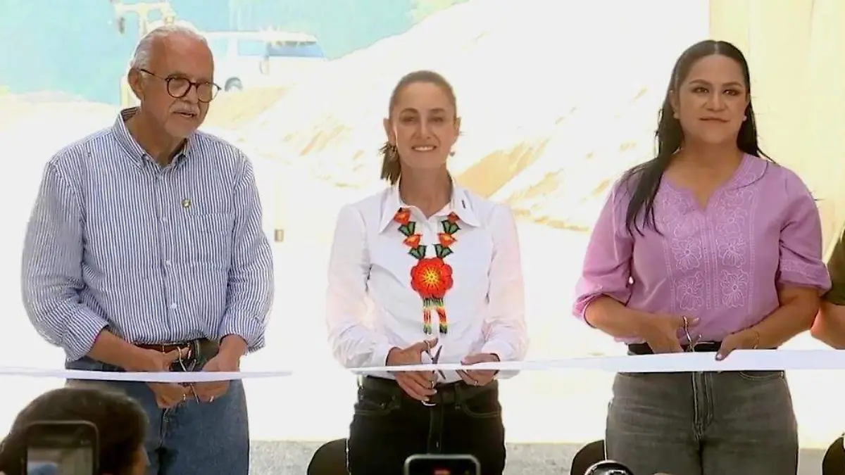 Sheinbaum inaugura tramo carretero y anuncia la construcción de nueva autopista en Nayarit