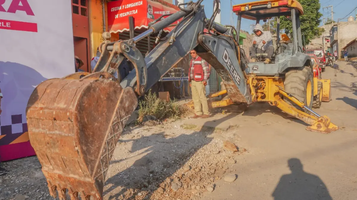 Destinan 9.3 mdp a pavimentación del Circuito San Lázaro en La Paz