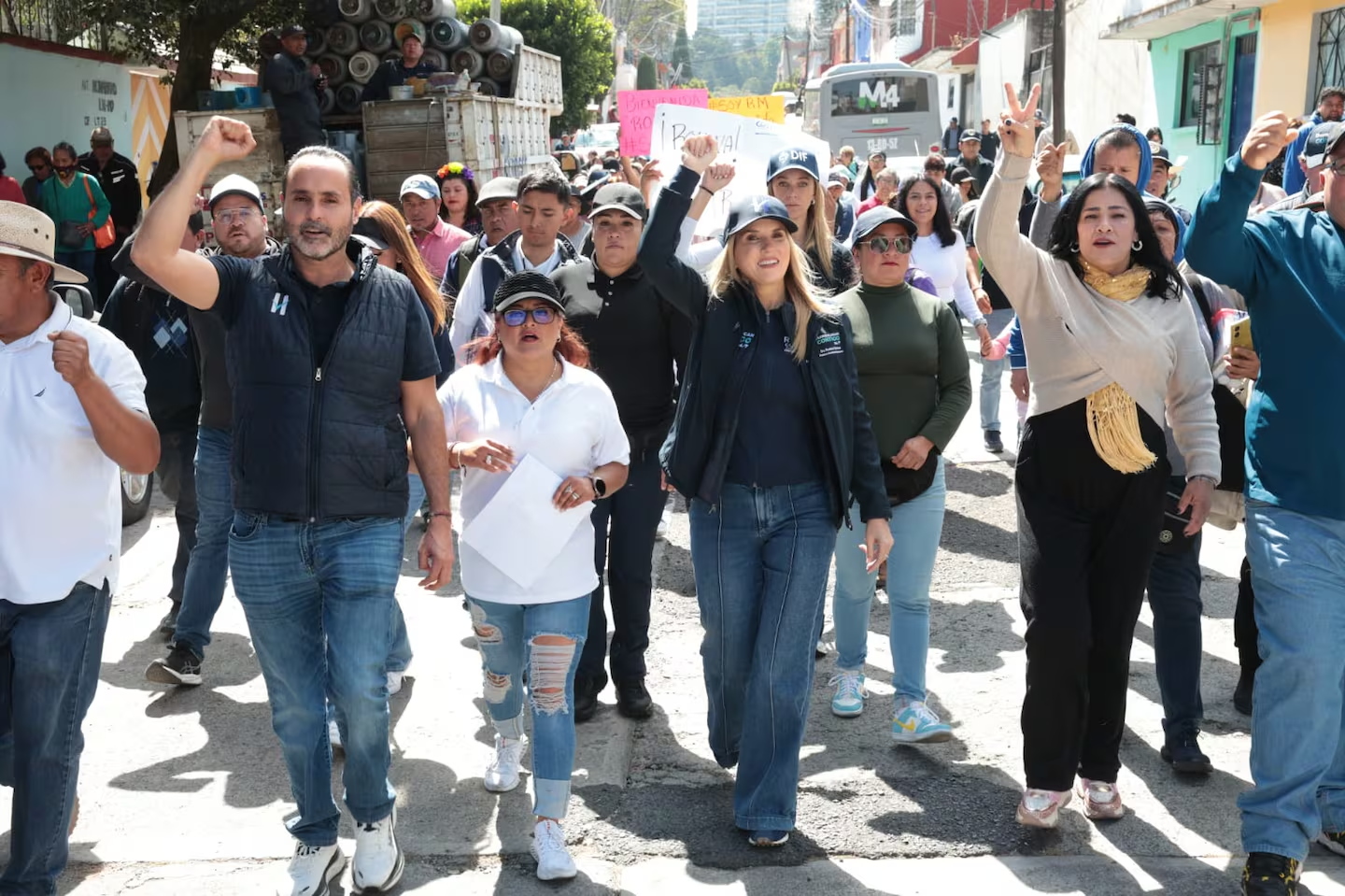 Huixquilucan refuerza infraestructura vial en San Fernando con una inversión de 411 millones de pesos