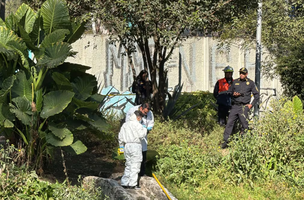 Habitantes de Coyoacán en shock tras hallazgo de un cuerpo flotando en Canal Nacional