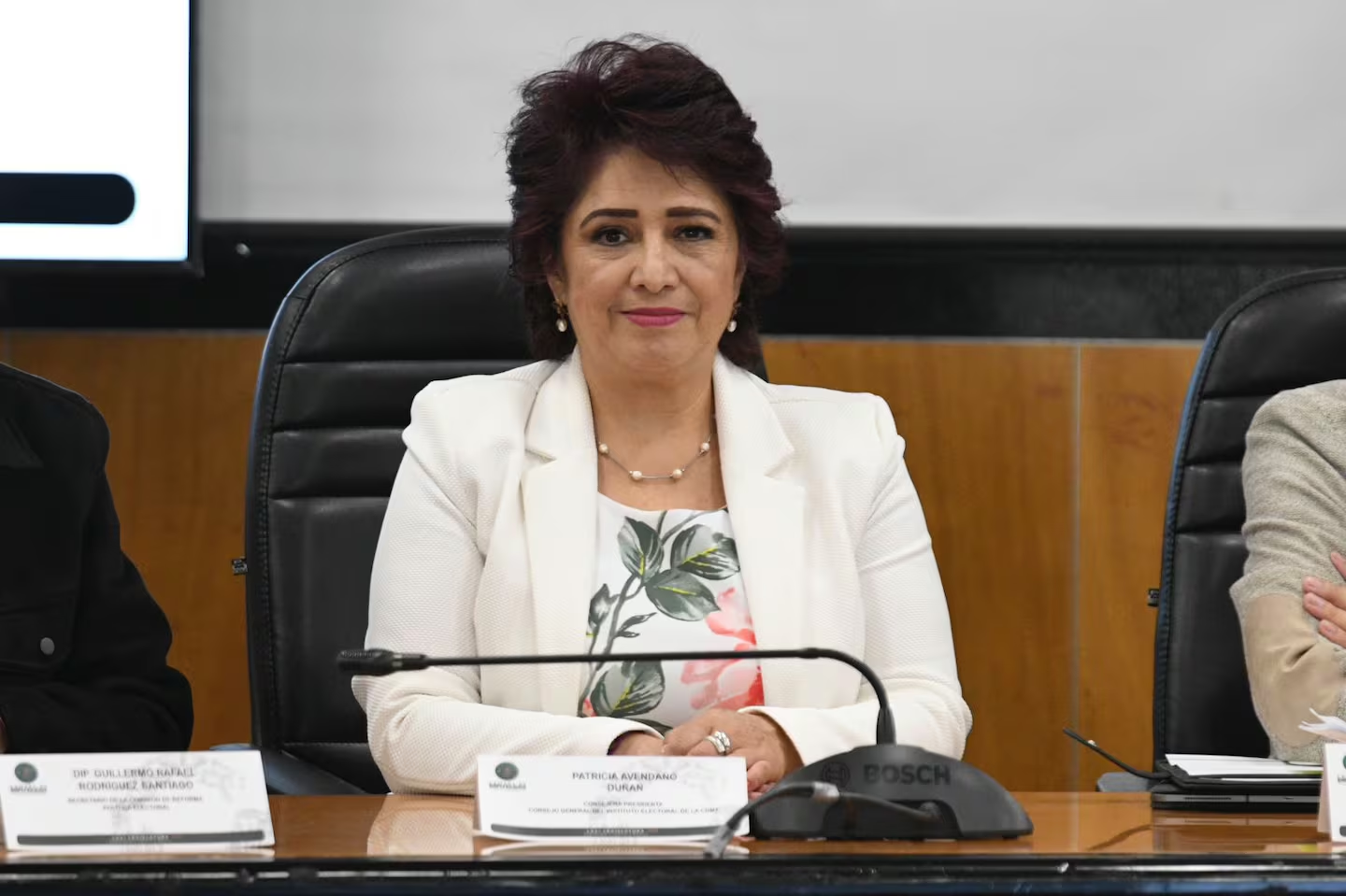 La consejera presidenta del IECM, Patricia Avendaño destaca la labor de los OPLE