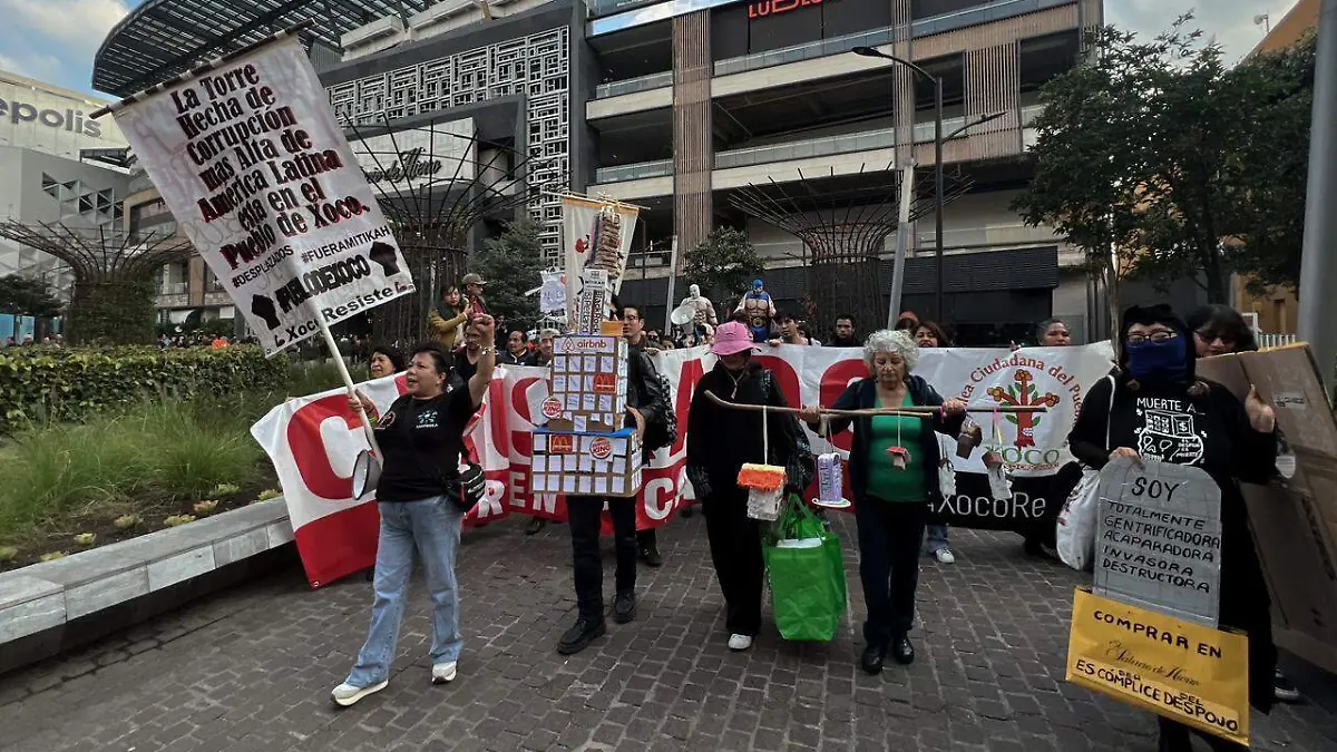 Habitantes de Xoco denuncian falta de agua y encarecimiento de la vivienda a causa de la Torre Mítikah