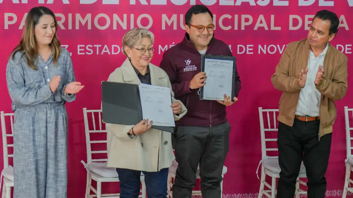 La Paz intercambia vehículos oficiales viejos por mobiliario para mejorar oficinas municipales