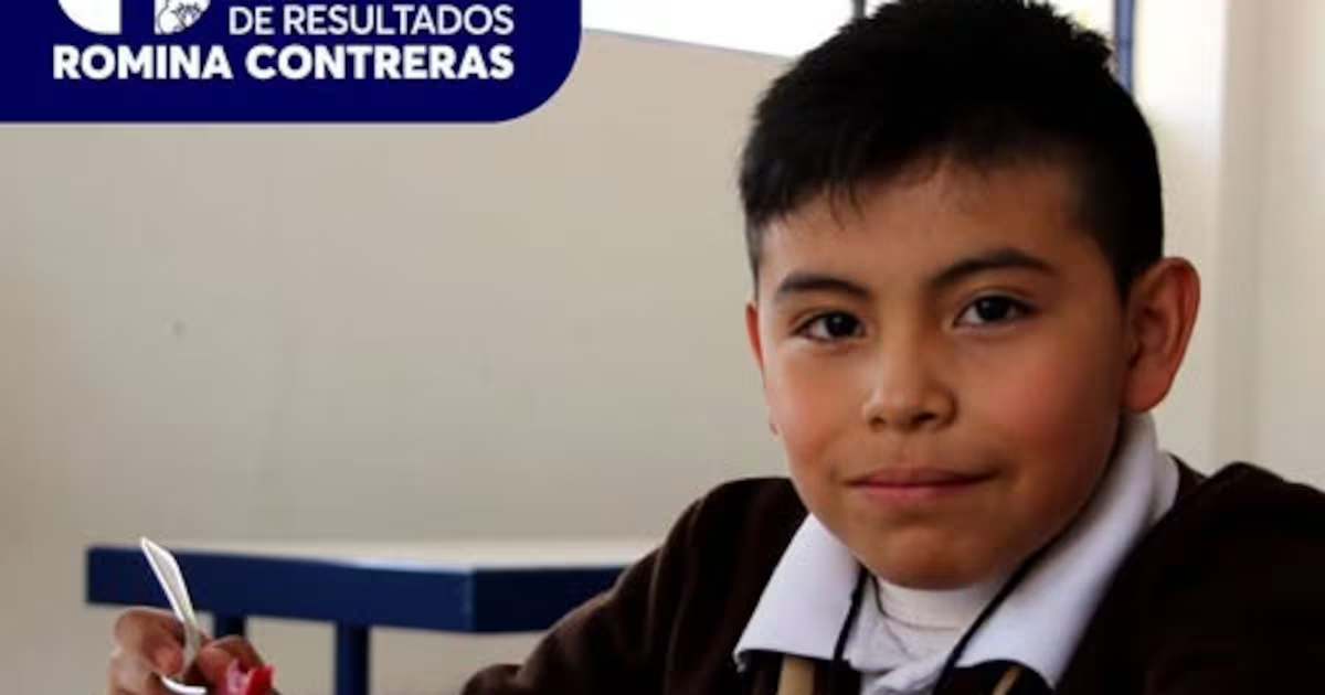 Huixquilucan entregó más de 2 millones desayunos en comedores comunitarios y escuelas públicas Rebeca Marín  Como parte de su Primer Informe de Resultados, la Presidenta Municipal de Huixquilucan, Romina Contreras Carrasco, desta có que este año se entregaron más de 2 millones de desayunos y cenas en escuelas públicas y en los comedores comunit arios. La alcaldesa indicó que estas acciones son prioridad en su administración, ya que los programas de nutrición y  alimentación son parte de las acciones que Huixquilucan ha implementado para la mejora de la salud, educación y alime ntación de los ciudadanos. Romina Contreras señaló que gracias a una convenio con cinco comedores comunitarios, hasta  el momento se han otorgado miles de raciones alimenticias a grupos vulnerables. En la misma línea, resaltó que en est e momento se encuentra en construcción un nuevo comedor comunitario en la colonia Constituyentes de 1917. Por otro lado , en cuanto a los desayunos de las escue