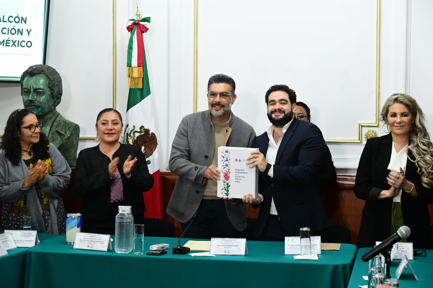 Congreso local recibe Paquete Económico 2026, solicita 7.5% más que en 2025