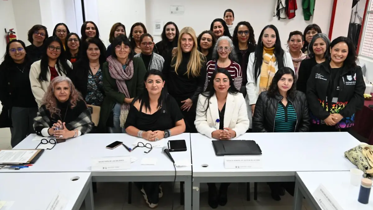 CDMX refuerza política de igualdad con perspectiva de género en programas sociales
