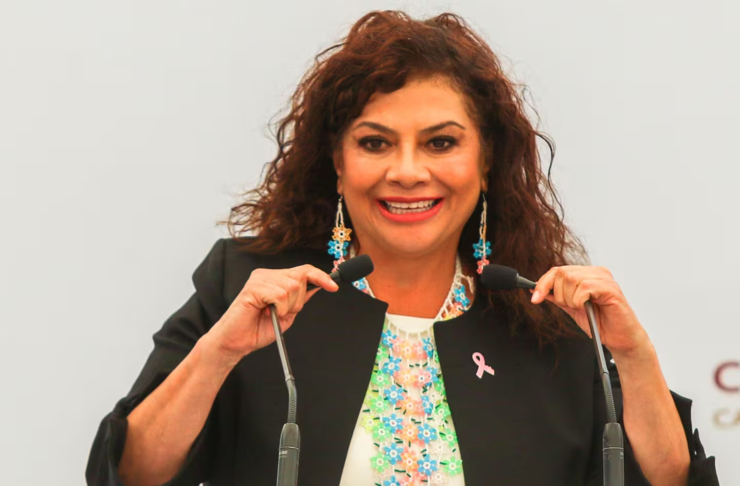 Coordenadas Políticas/Martín Aguilar/El que caiga otorga