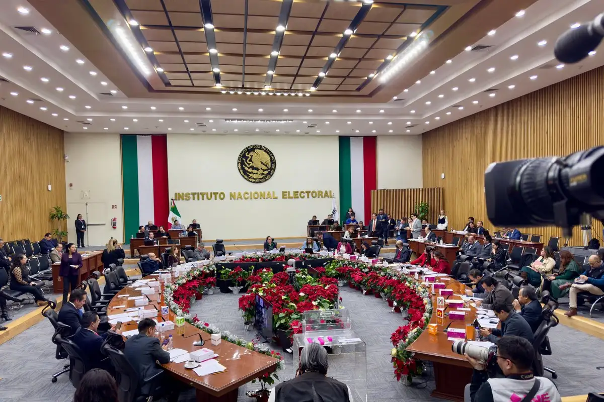 Sheinbaum afirma que el Congreso definirá tres consejerías del INE en 2026