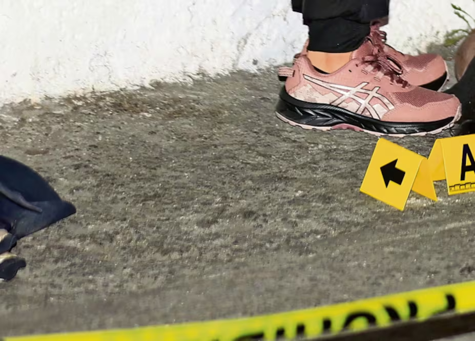 Hombre lleno de golpes se desploma y muere ante la mirada de todos, en la GAM