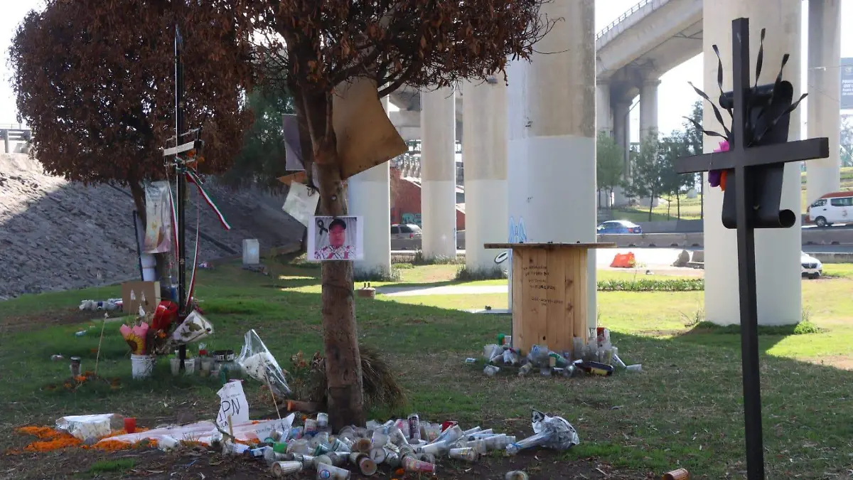 Fiscalía CDMX mantiene acompañamiento a familia de Abril “N”, víctima del siniestro en el Puente de la Co ncordia