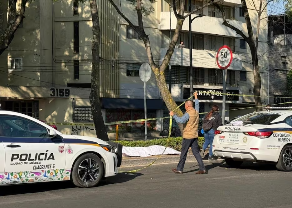 Motociclista se da duro con tronco y muere en División del Norte