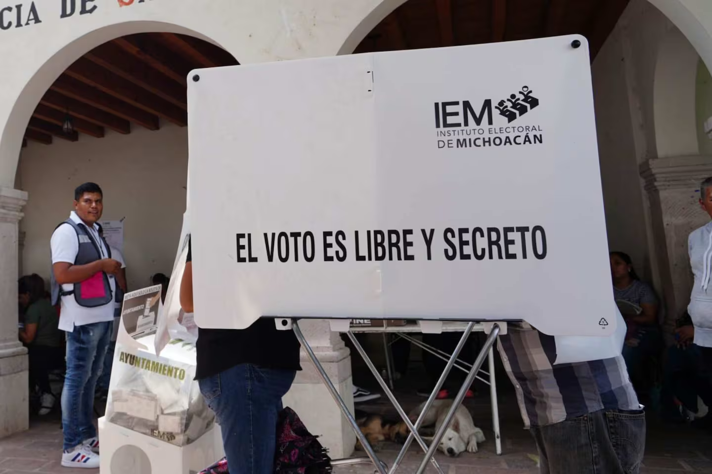 Coordenadas Políticas/Martín Aguilar/En boca cerrada no entran moscas