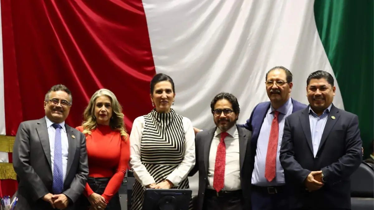 Diputados ratifican a César David Vives como titular de la Unidad de Crédito Público de Hacienda